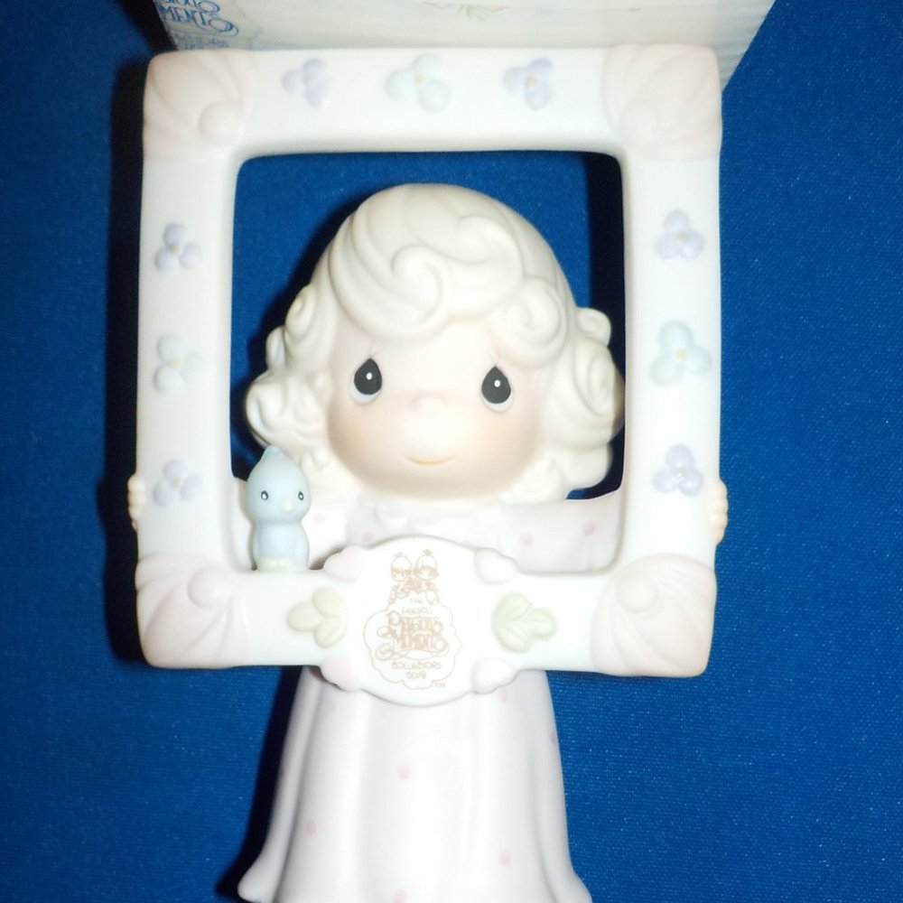 PRECIOUS MOMENTS FIGURINES